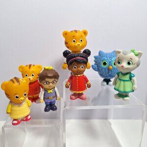 Daniel Tigers Neighborhood Figure Lot of 7 Owl Prince Cat Girl